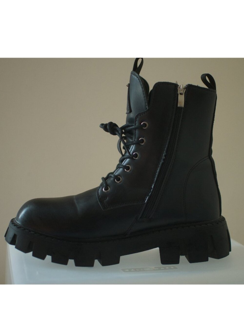 Black Combat Boots / Size 9 women